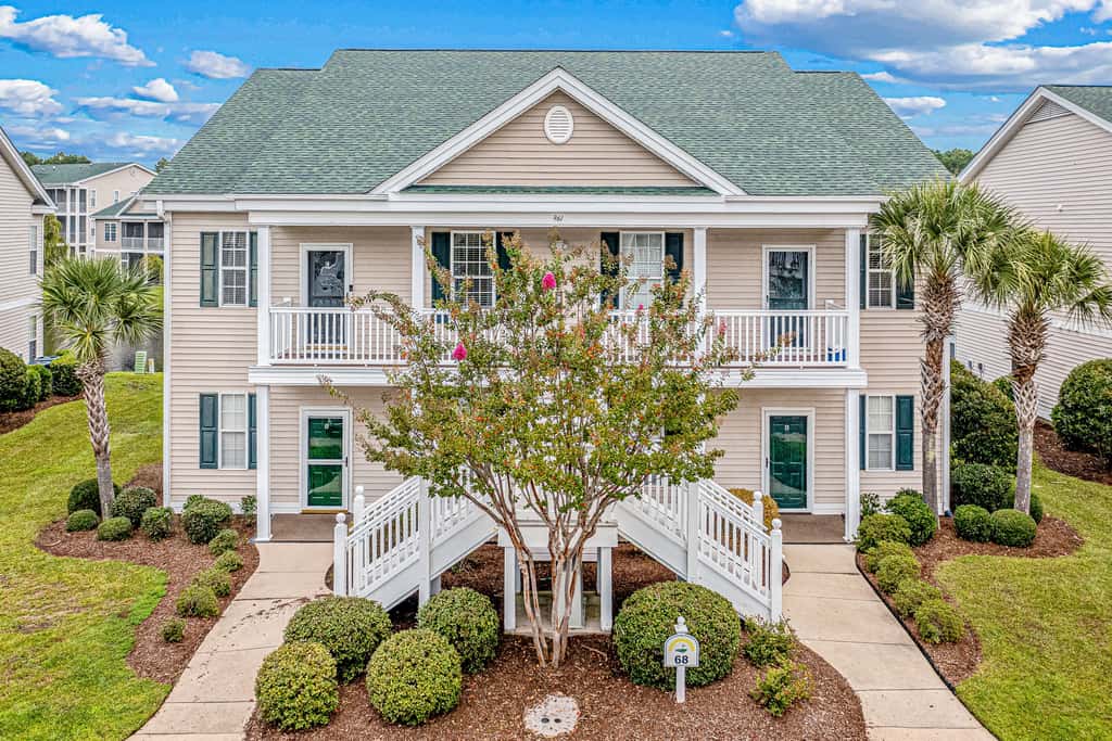 SB28 Coral Hideaway