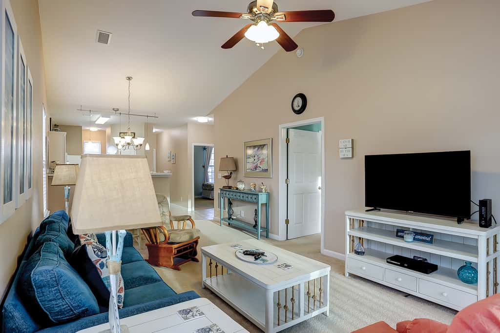 SB28 Coral Hideaway