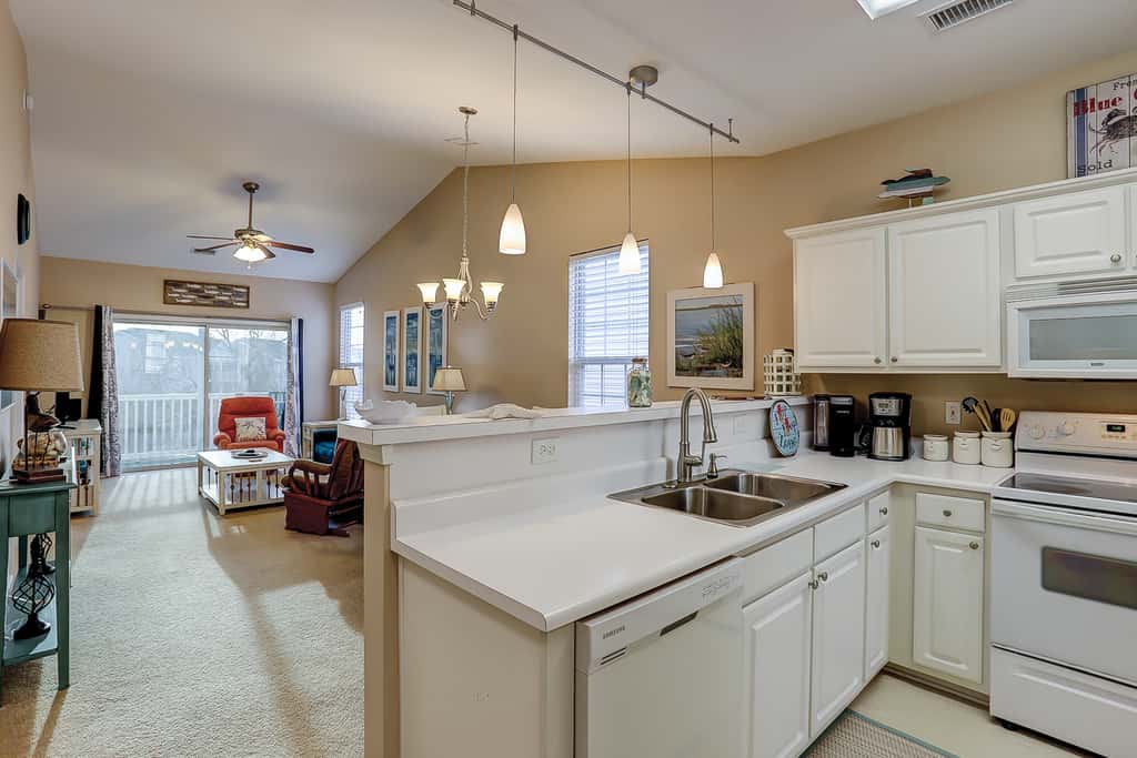 SB28 Coral Hideaway