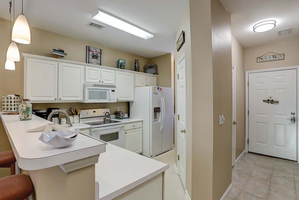 SB28 Coral Hideaway