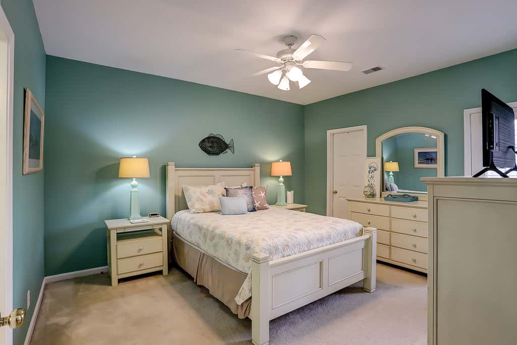 SB28 Coral Hideaway