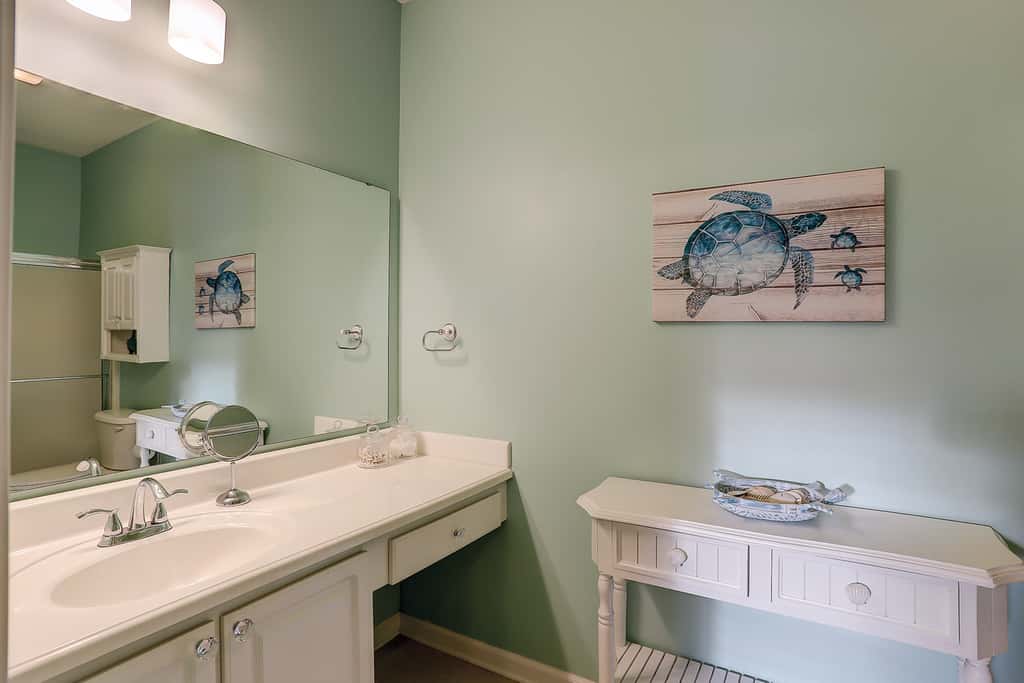 SB28 Coral Hideaway