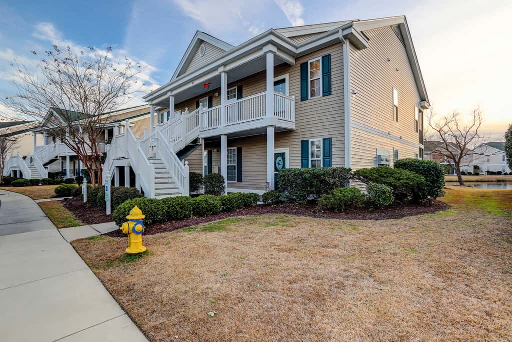 SB28 Coral Hideaway
