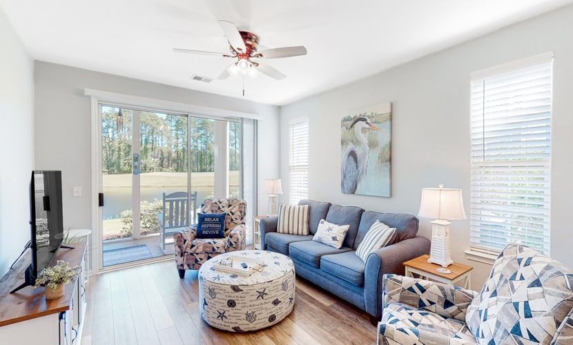 A Sweet Retreat: 1st Floor Condo, Close to Golf