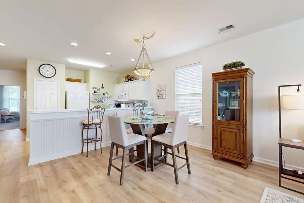 Meet Me In Sunset: Dog-friendly water view condo with AC & access to pools, tennis, & hot tub