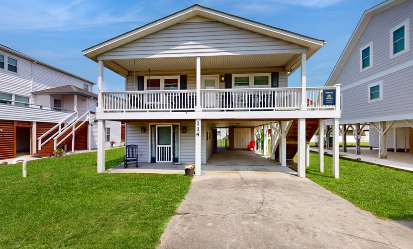 Dog-Friendly House Just Steps From Beach w/Free WiFi, Central AC, W/D, Patio