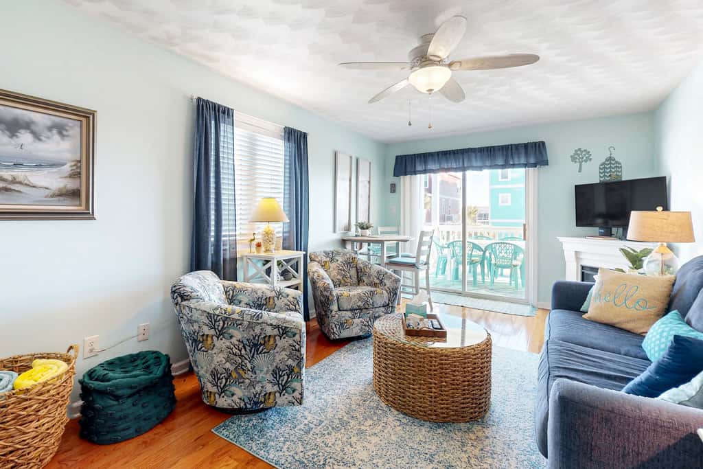 HB272 Sunshine Ally - Captain's  Villa 9-C