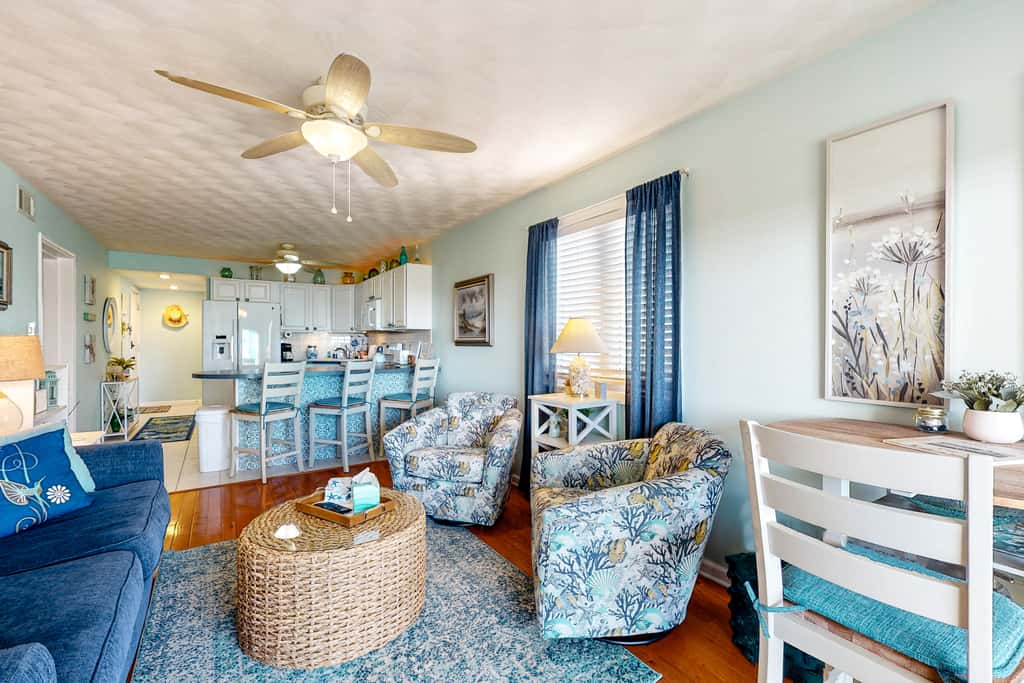 HB272 Sunshine Ally - Captain's  Villa 9-C
