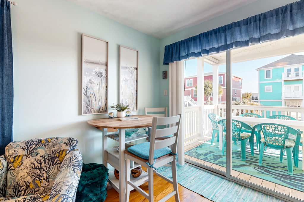 HB272 Sunshine Ally - Captain's  Villa 9-C