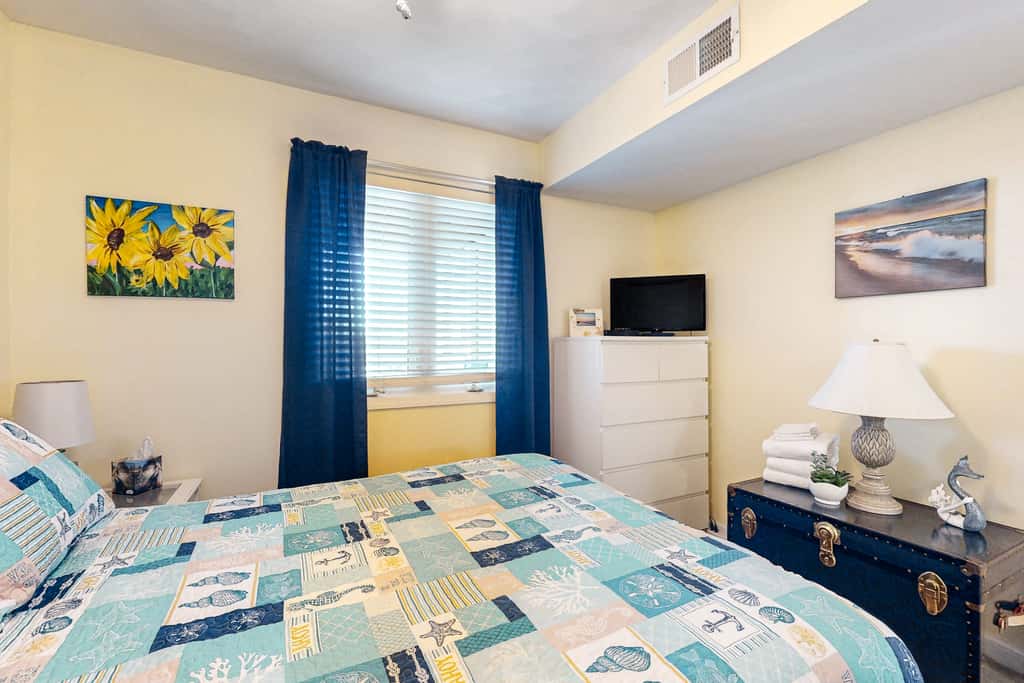 HB272 Sunshine Ally - Captain's  Villa 9-C