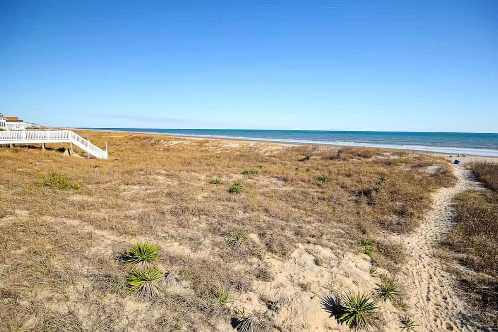 HB272 Sunshine Ally - Captain's  Villa 9-C