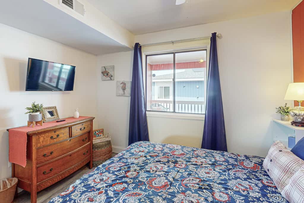 HB242 Captain's Villa 6-B