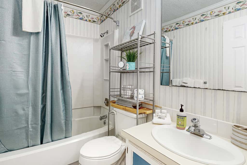HB242 Captain's Villa 6-B