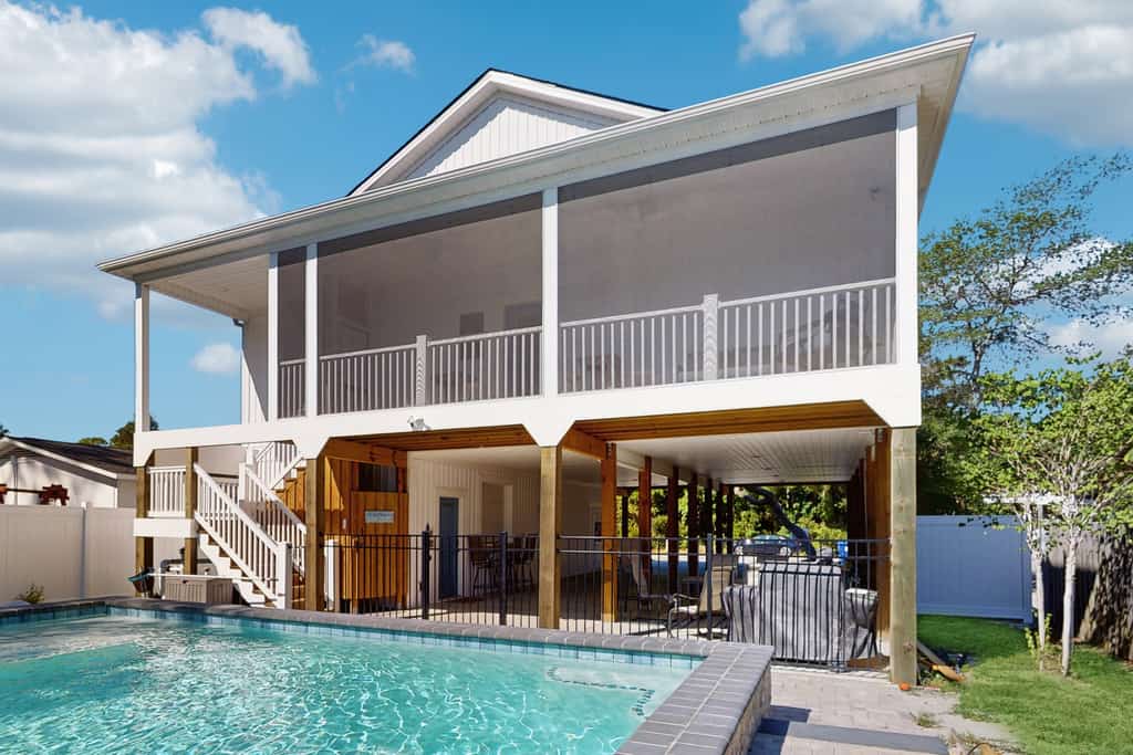 Shore to be Sunshine: Coastal home with private patio, close to beach and local attractions