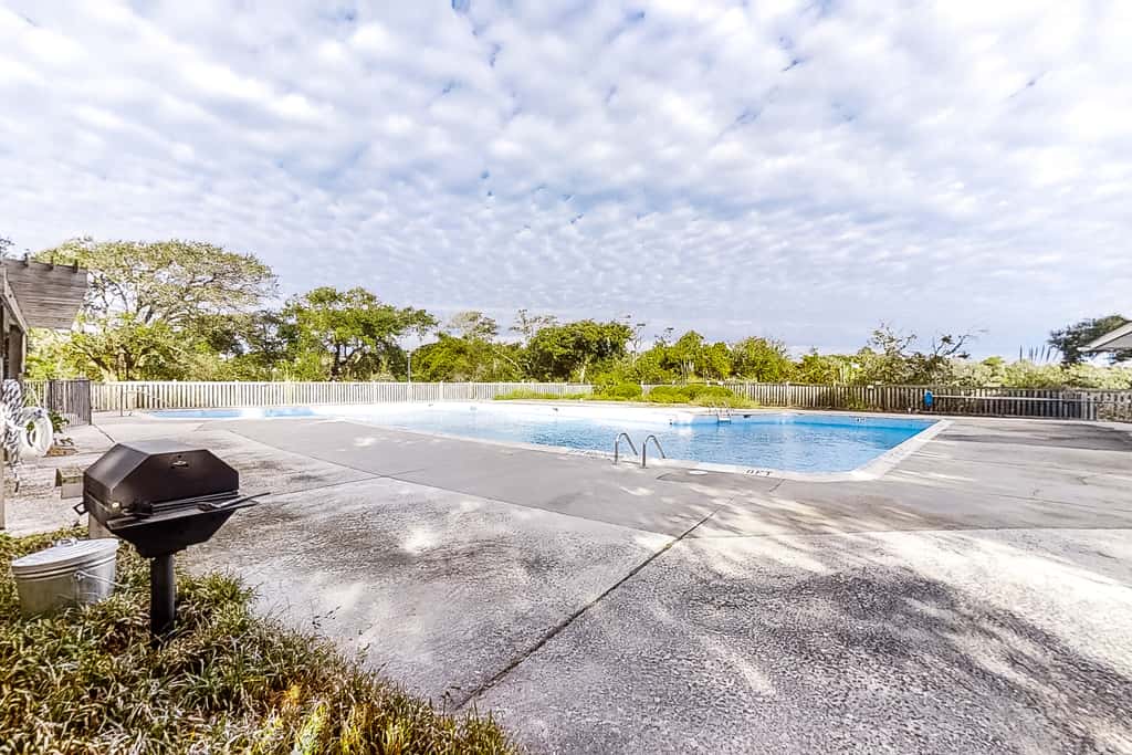ABIBS45 Island Beach & Racquet Club G104