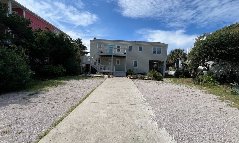 charming coastal dog friendly home near the beach
