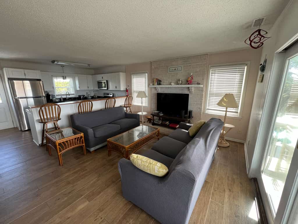 charming coastal dog friendly home near the beach