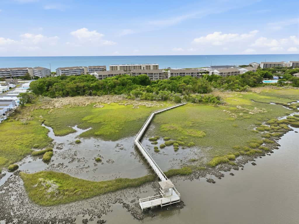 ABIBS50 Island Beach & Racquet Club H304
