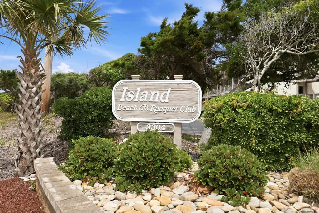 ABIBS50 Island Beach & Racquet Club H304