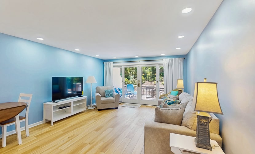 Stunning ocean-front condo with shared pool and direct beach access