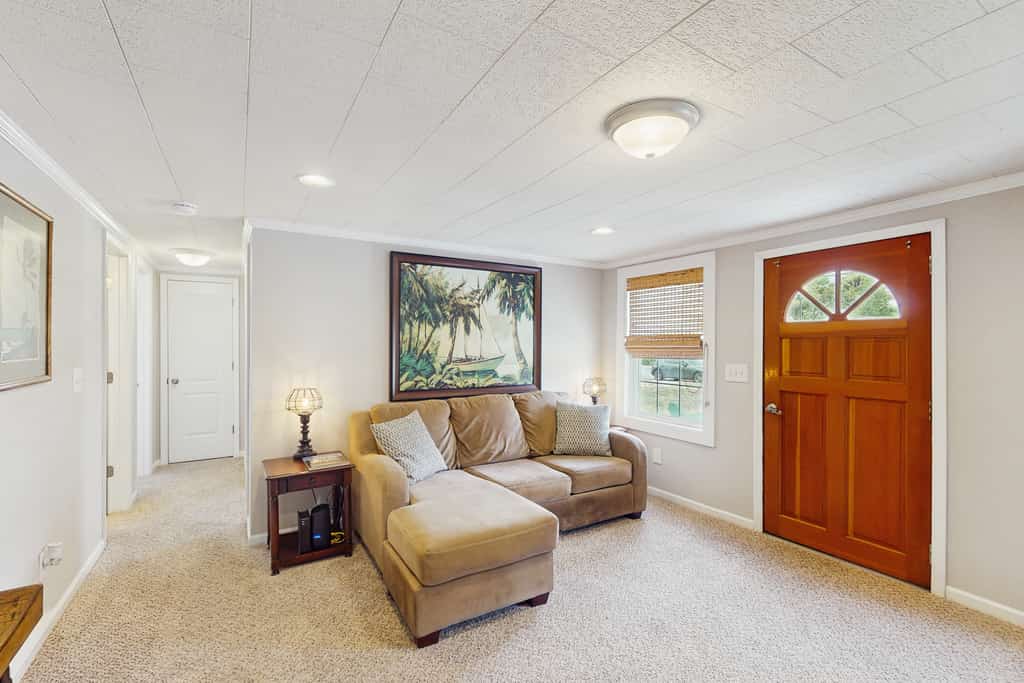 Dog-friendly coastal home with enclosed yard and boat parking available