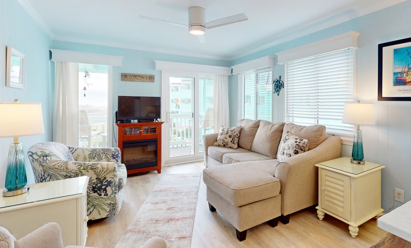 Second-Floor, Ocean View Condo with Balcony, WiFi, Washer/Dryer & Shared Pool