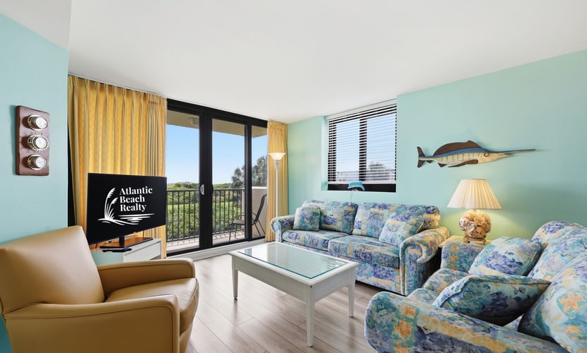 Oceanfront, First-Floor Condo with Balcony, Ocean View & Shared Pools/Tennis