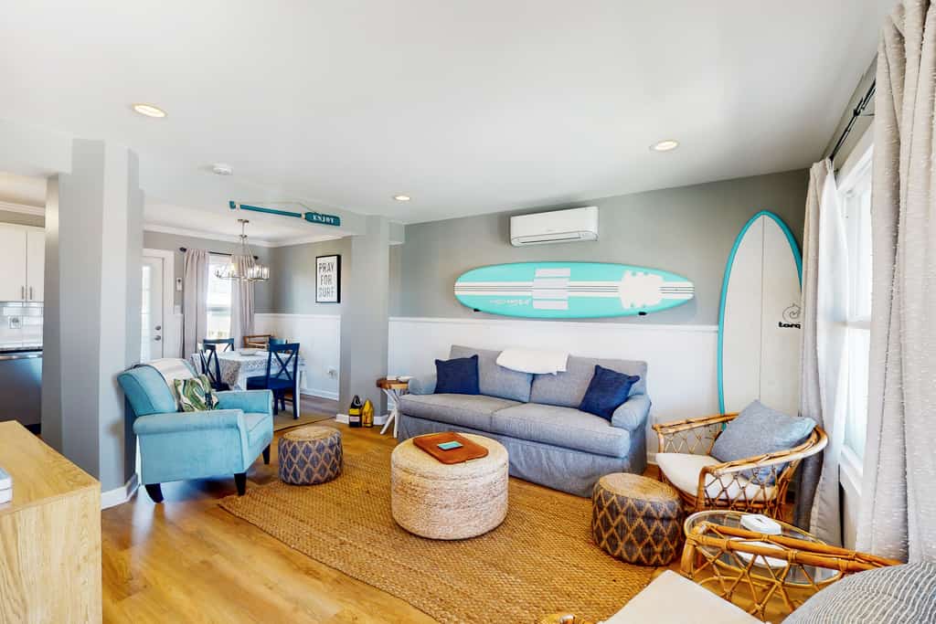 Bogue Banks Beauty: Adorable Side-by-side homes