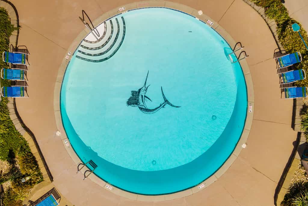 Beautiful oceanfront condo in the heart of Pine Knoll Shores with pool