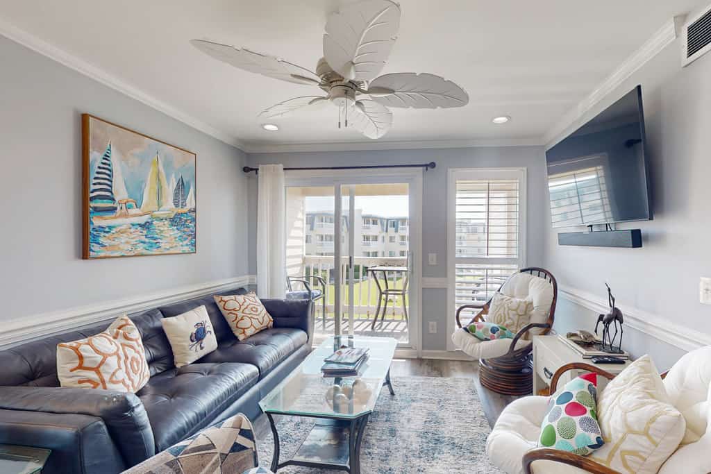 Second-Floor, Ocean View Condo with WiFi & Shared Pools/Hot Tub/Putt-Putt