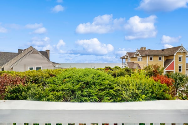 Beautiful ocean front home with direct beach access and outdoor shower