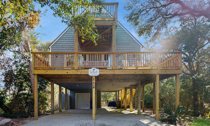 Dog-friendly coastal home close to beach and local attractions