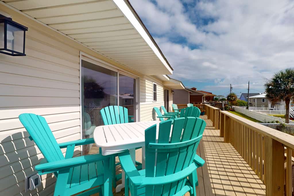 The Sand Dollar Cottage: Remodeled with Beach Access, Pet Friendly