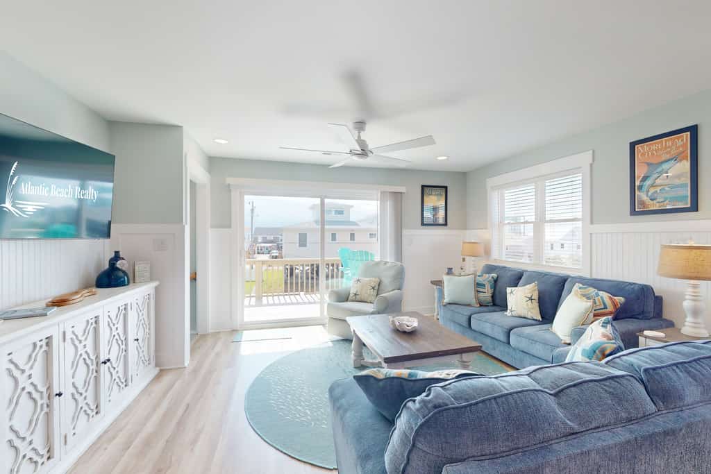 The Sand Dollar Cottage: Remodeled with Beach Access, Pet Friendly