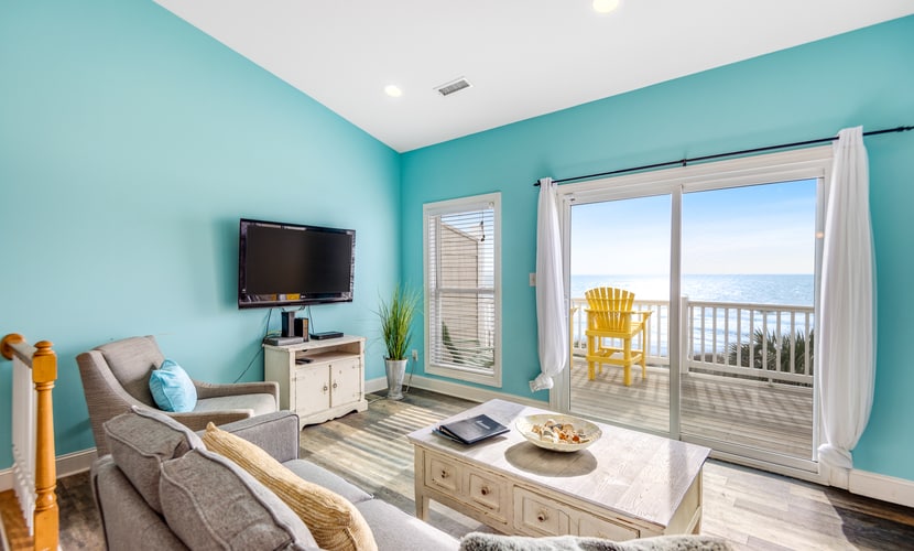 Beachfront home with beach access, community pool, foosball table, ocean views