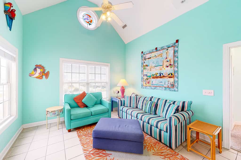 Ocean-view townhome with pool access, playground, outdoor shower - dog-friendly