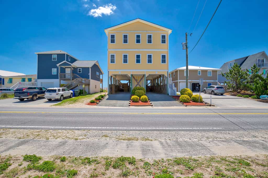 Oceanfront Retreat with Premium Views, Roof Top Hot Tub, Private Pool, Game Room and More...!