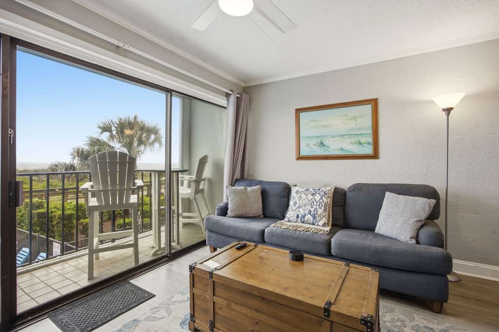 Oceanfront condo with great view, fast WiFi, & central AC - steps to the beach