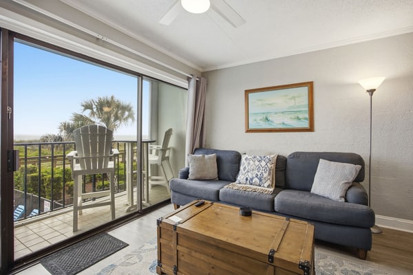Oceanfront condo with great view, fast WiFi, & central AC - steps to the beach