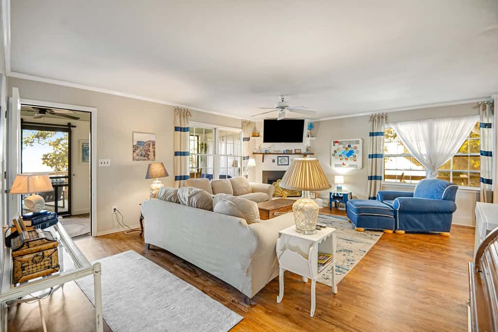 TB208C Bland's Landing