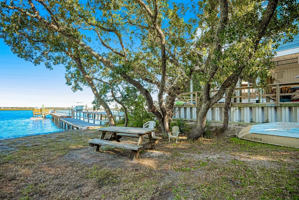 TB208C Bland's Landing