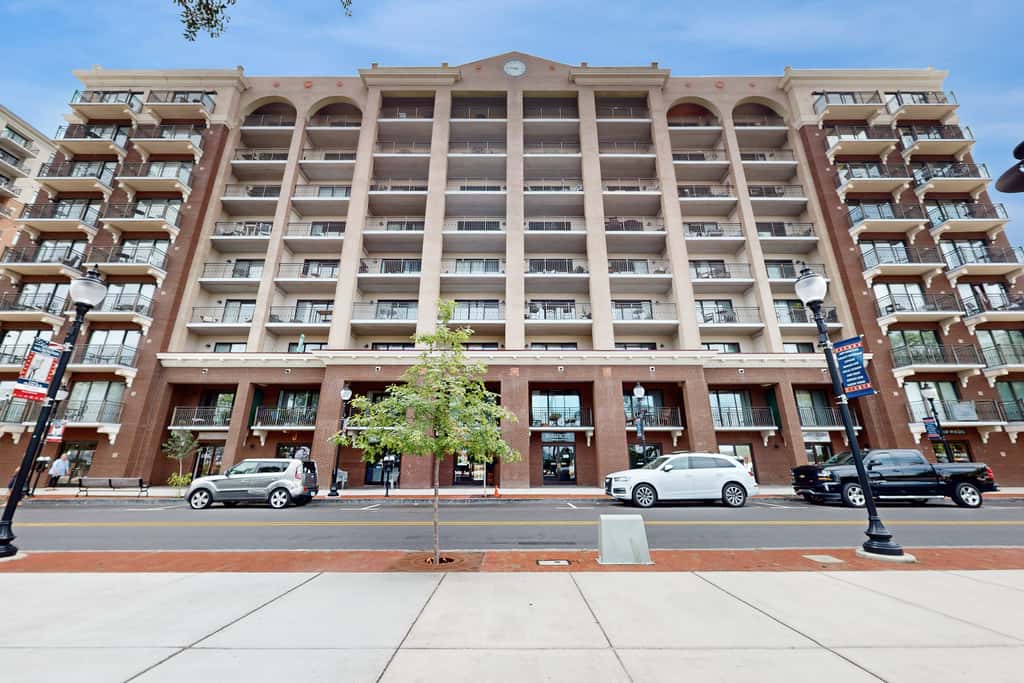 WI15 Water Street Condos Unit 208