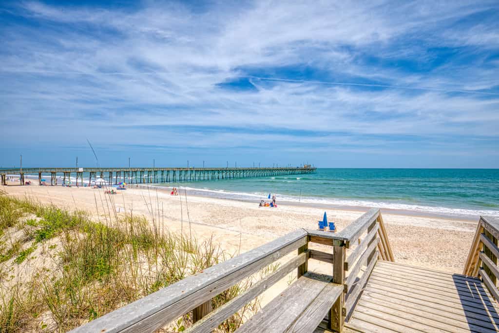 Upgraded beachfront villa with ocean views, central AC, fast WiFi & washer/dryer