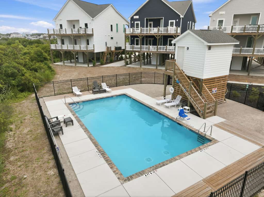 Stunning new build home with shared pool, close to beach