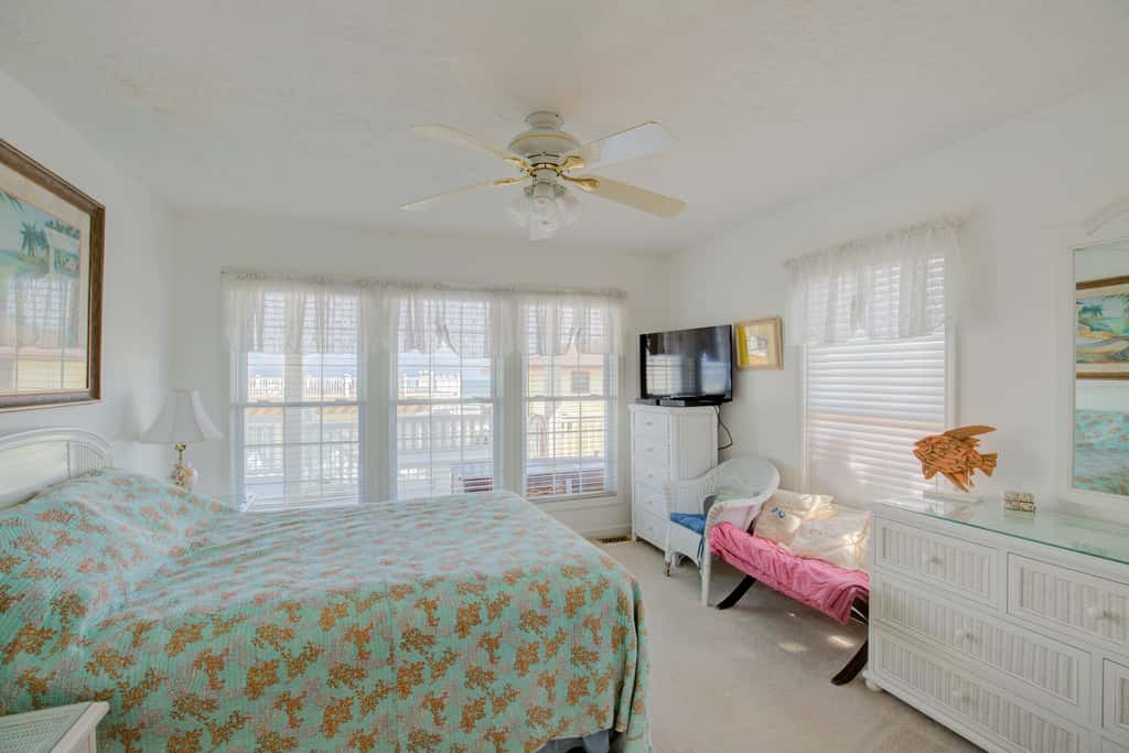 NTB2780 Oceanfront Acropolis