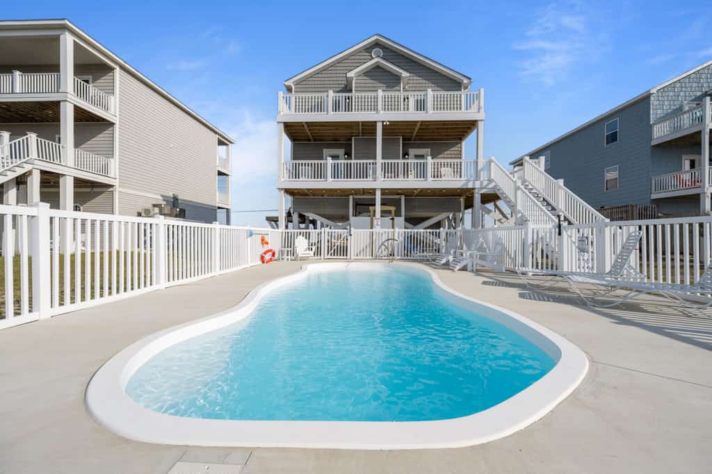 🌊 Oceanview Beach Retreat | Private Pool | Deck Access from Every Bedroom 🌴