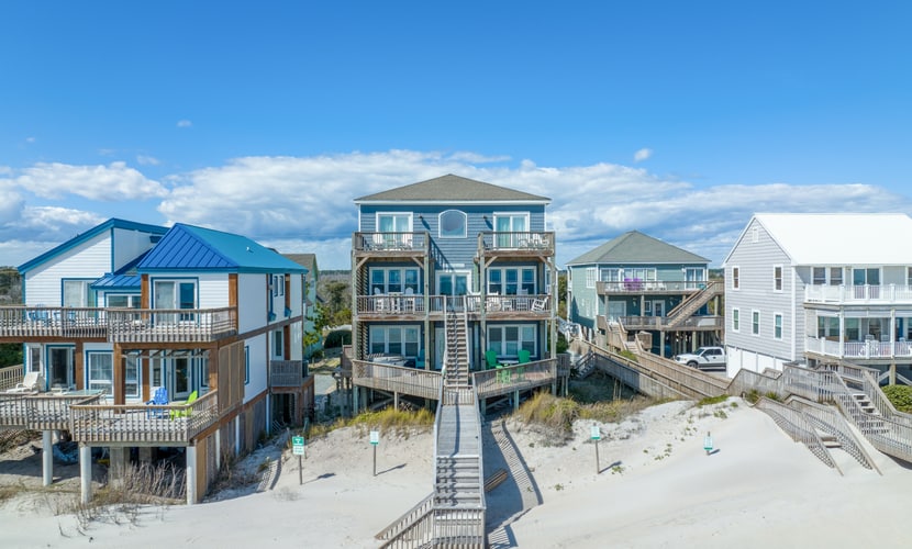 Oceanfront home with beach access, hot tub, washer/dryer & central AC