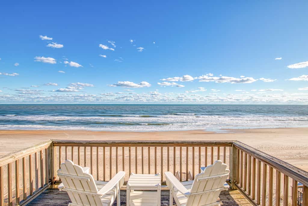 Oceanfront home with beach access, hot tub, washer/dryer & central AC