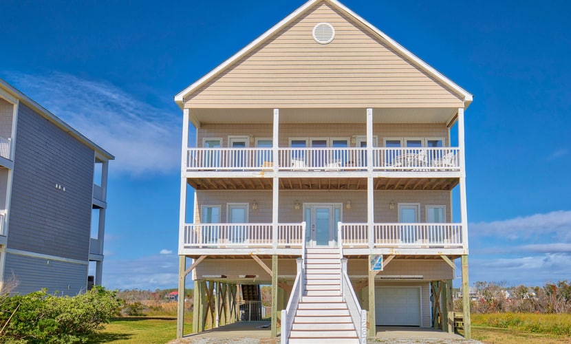 Unobstructed Ocean Views, Soundside Sunsets & Your Own Private Pool 🌅🏝