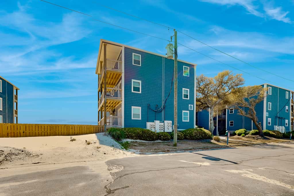 NTBTR216 Topsail Reef 216